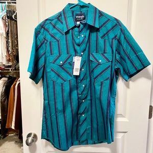 NWT Men’s Wrangler Button Down Shirt